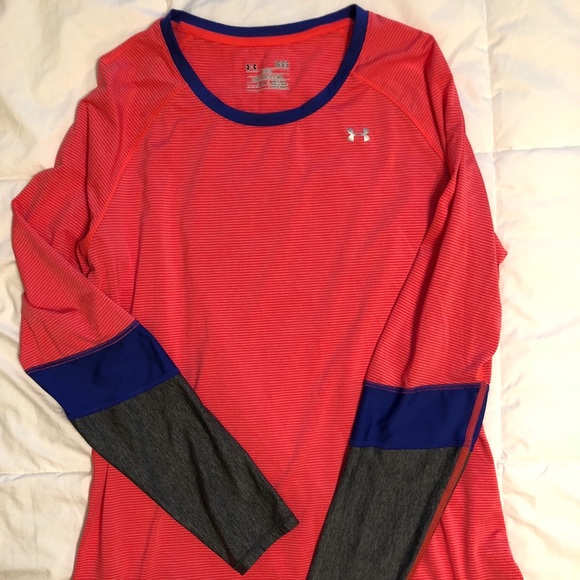 Under Armour Tops - Under Armor Workout Tee